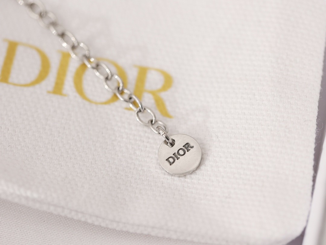 Shebag Super replica Dior necklace in silver(August 2025 updated)-Best Quality Fake Louis Vuitton Bag Online Store, Replica designer bag ru