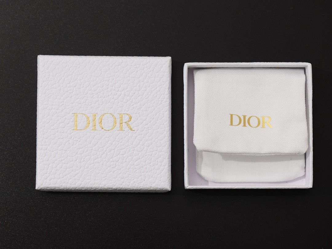 Shebag Super replica Dior necklace in silver(August 2025 updated)-Best Quality Fake Louis Vuitton Bag Online Store, Replica designer bag ru