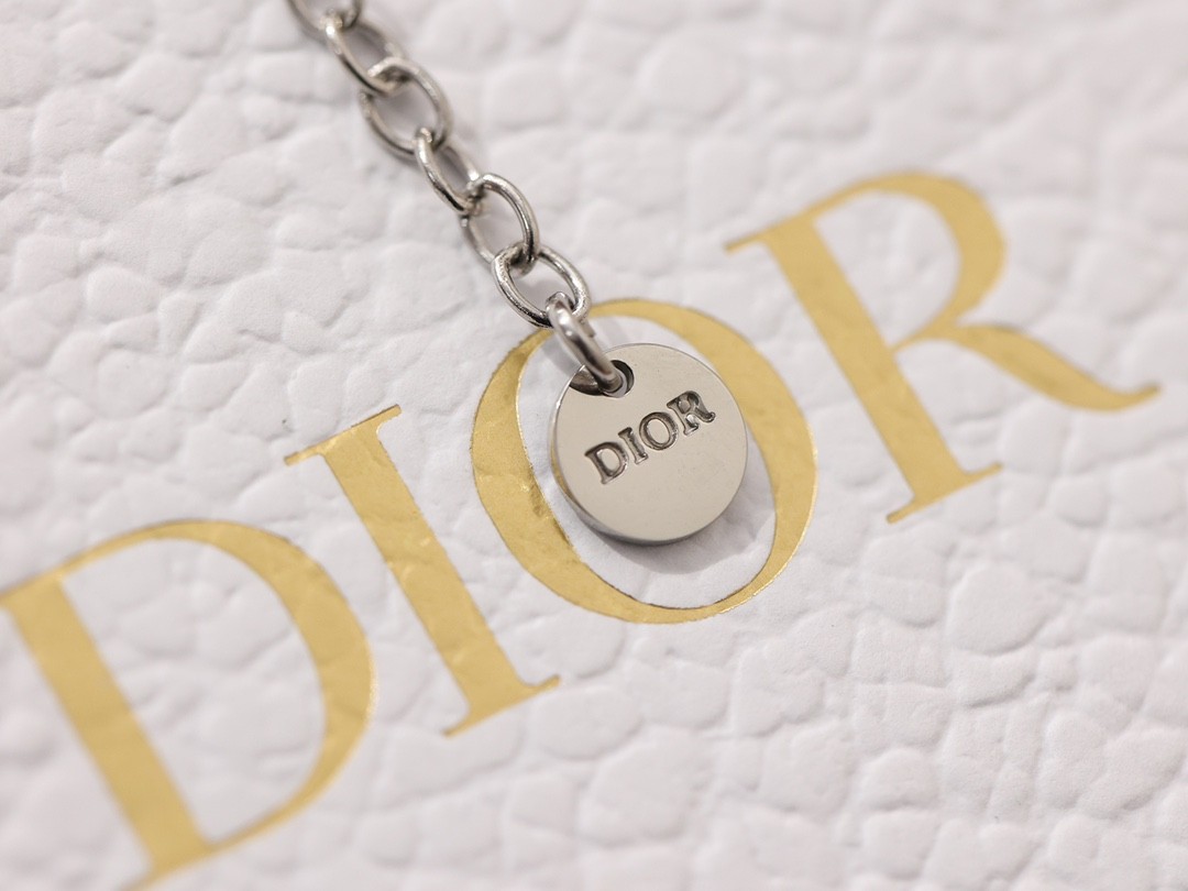 Shebag Super replica Dior necklace in silver(August 2025 updated)-Best Quality Fake Louis Vuitton Bag Online Store, Replica designer bag ru