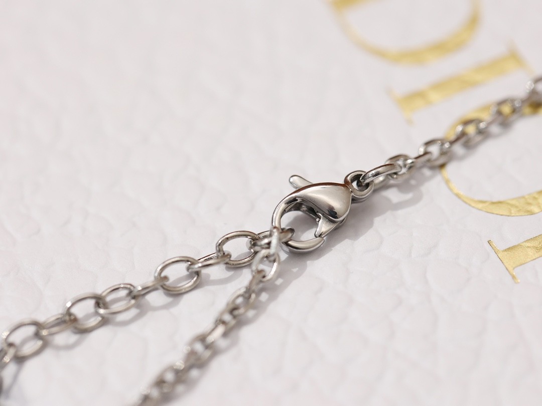Shebag Super replica Dior necklace in silver(August 2025 updated)-Best Quality Fake Louis Vuitton Bag Online Store, Replica designer bag ru