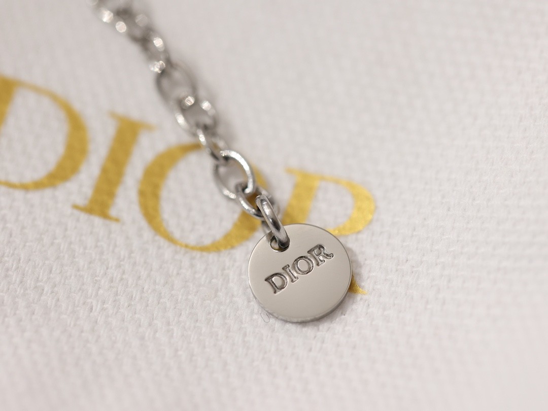 Shebag Super replica Dior necklace in silver(August 2025 updated)-Best Quality Fake Louis Vuitton Bag Online Store, Replica designer bag ru