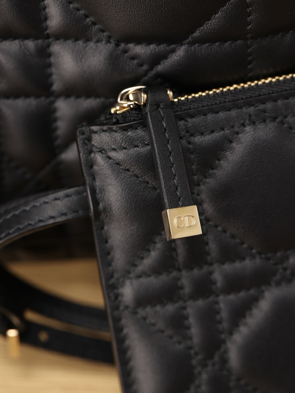 Dior Toujours medium Shebag VS Authentic bag review(August 2025 updated)-Ti o dara ju Didara iro Louis Vuitton apo Online itaja, Ajọra onise apo ru