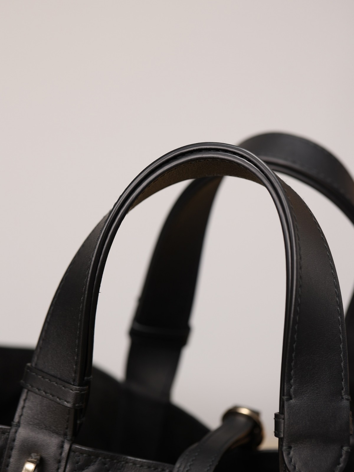 Dior Toujours medium Shebag VS Authentic bag review(August 2025 updated)-Ti o dara ju Didara iro Louis Vuitton apo Online itaja, Ajọra onise apo ru