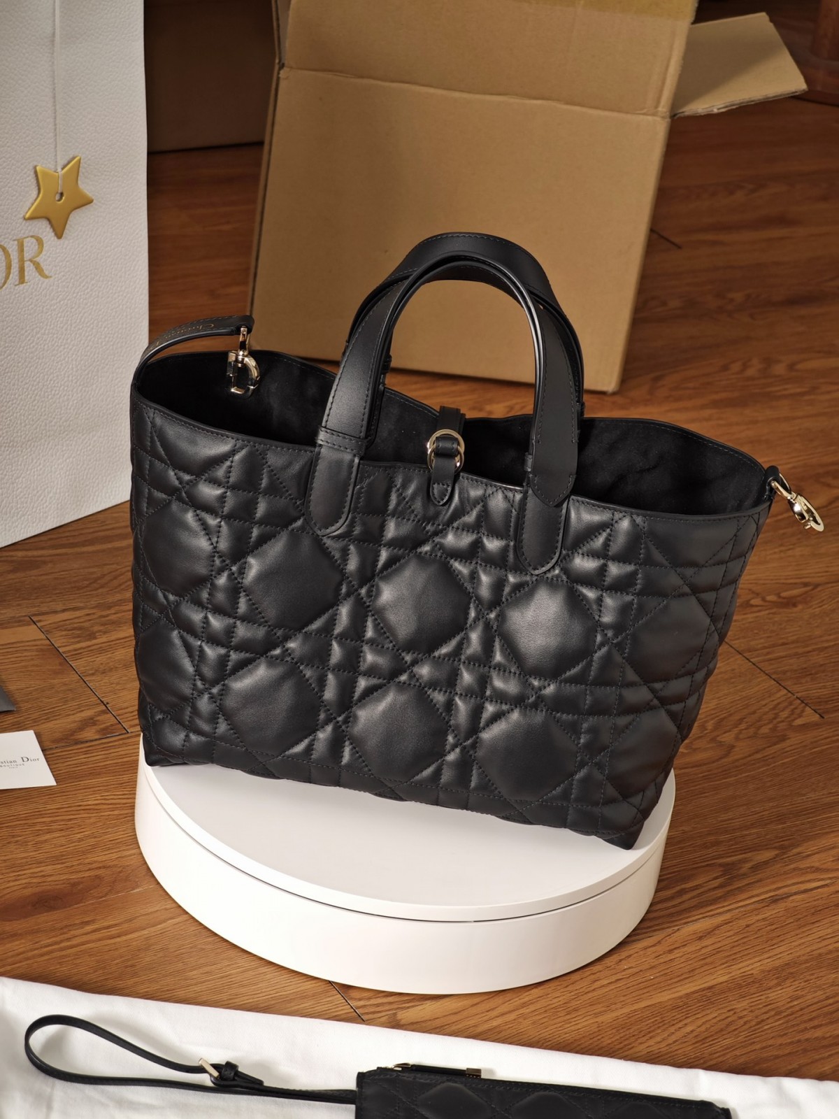 Dior Toujours medium Shebag VS Authentic bag review(August 2025 updated)-Ti o dara ju Didara iro Louis Vuitton apo Online itaja, Ajọra onise apo ru