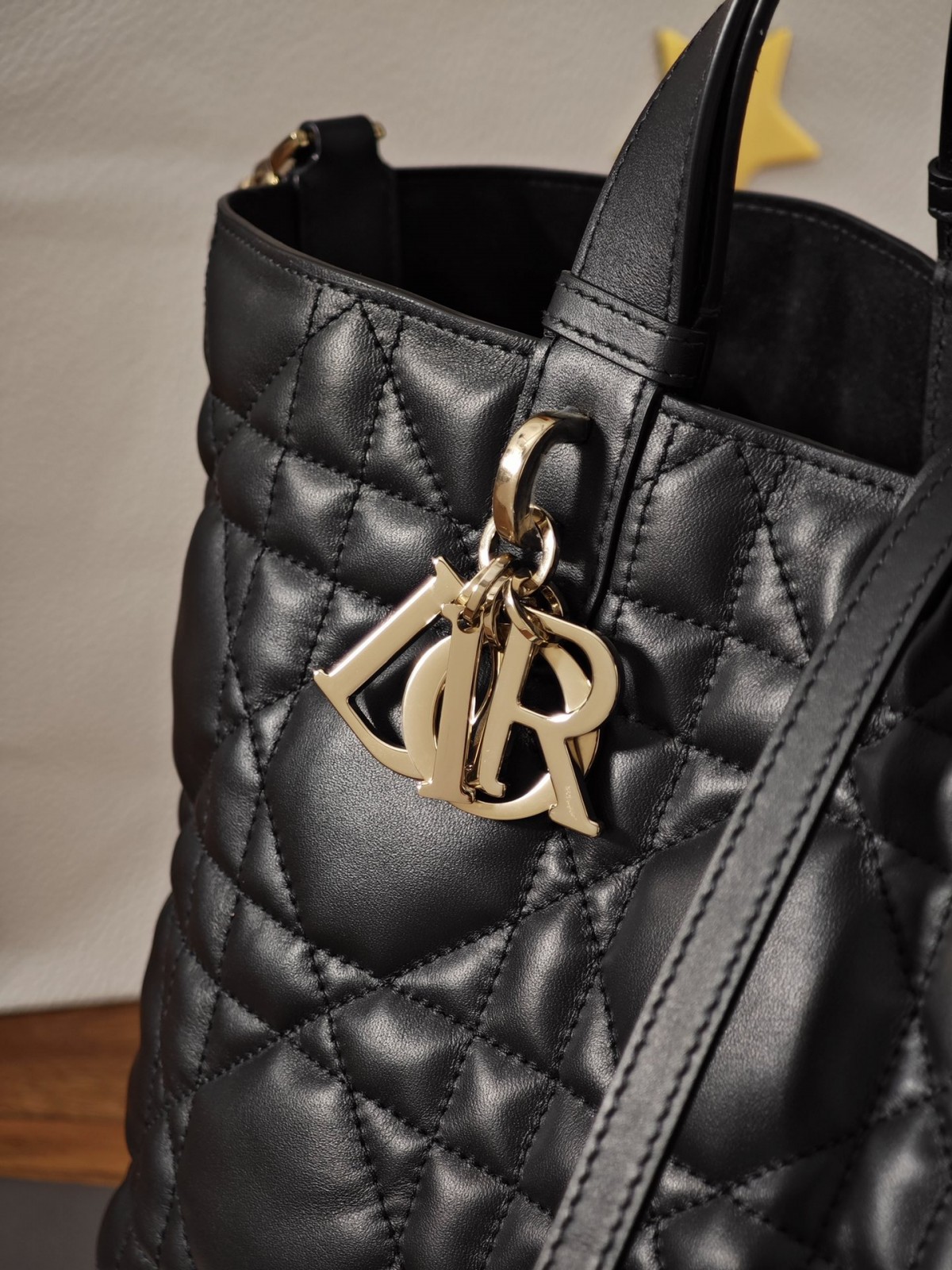 Dior Toujours medium Shebag VS Authentic bag review(August 2025 updated)-Ti o dara ju Didara iro Louis Vuitton apo Online itaja, Ajọra onise apo ru