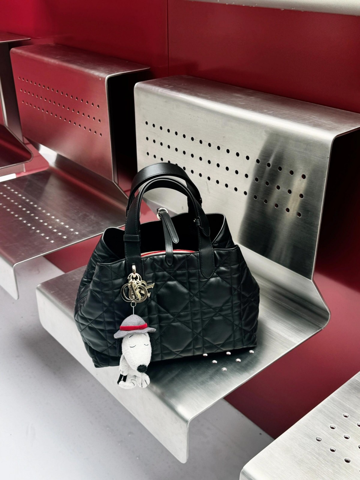 Dior Toujours medium Shebag VS Authentic bag review(August 2025 updated)-Ti o dara ju Didara iro Louis Vuitton apo Online itaja, Ajọra onise apo ru