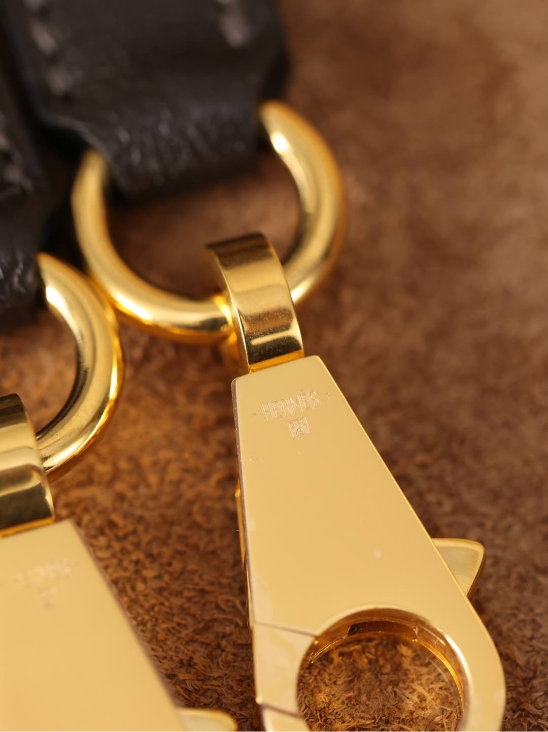 Shebag super replica Hermes Goat leather Kelly 28 bag black gold reivew(August 2025 updated)-Toko Online Tas Louis Vuitton Palsu Kualitas Terbaik, Tas desainer replika ru