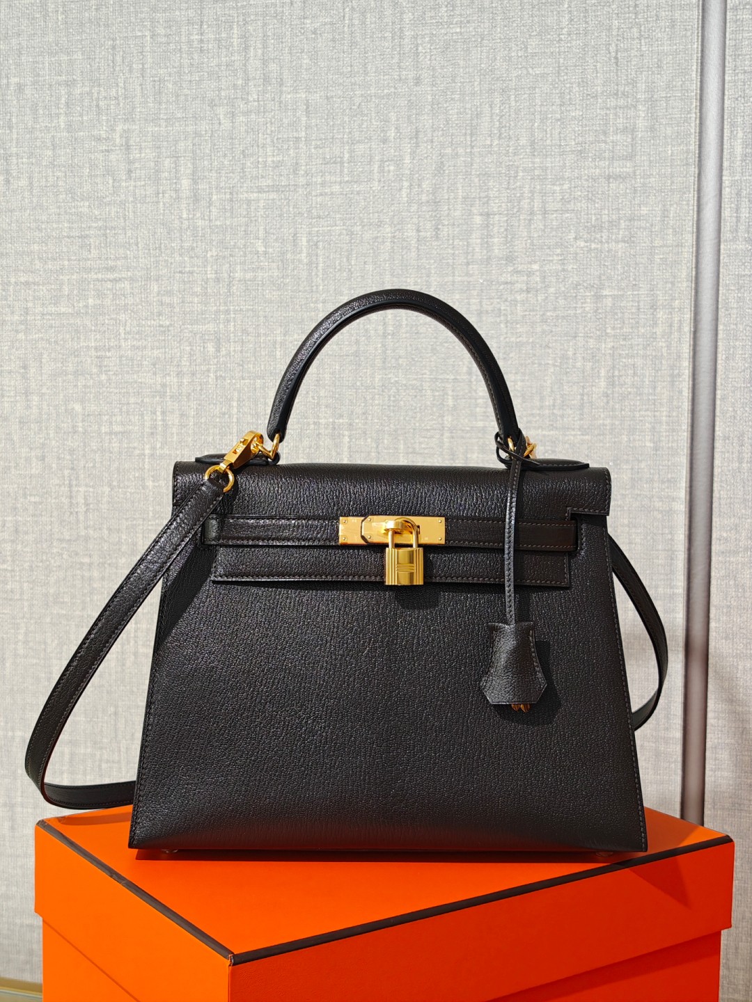 Shebag super replica Hermes Goat leather Kelly 28 bag black gold reivew(August 2025 updated)-Toko Online Tas Louis Vuitton Palsu Kualitas Terbaik, Tas desainer replika ru