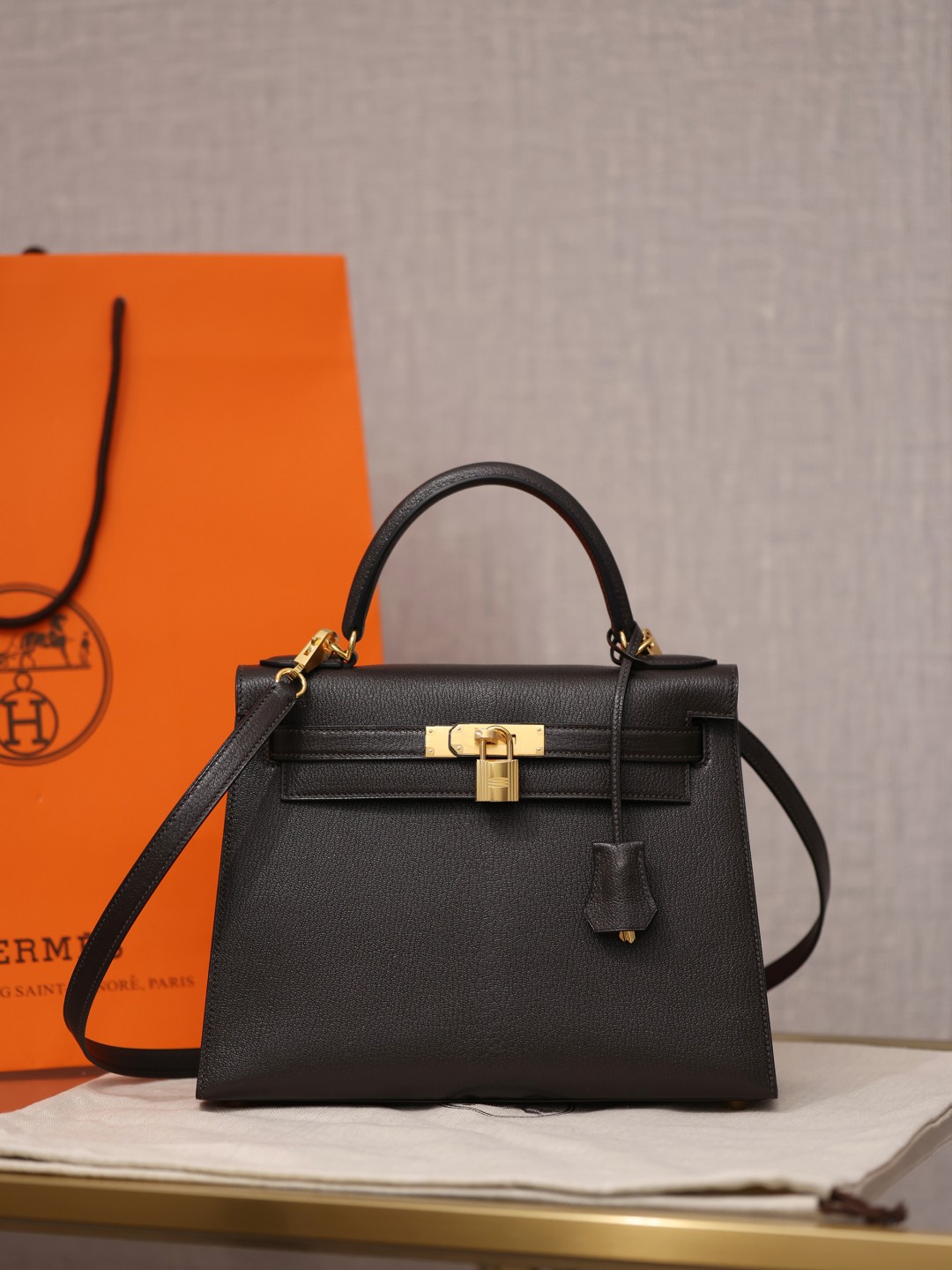 Shebag super replica Hermes Goat leather Kelly 28 bag black gold reivew(August 2025 updated)-Toko Online Tas Louis Vuitton Palsu Kualitas Terbaik, Tas desainer replika ru