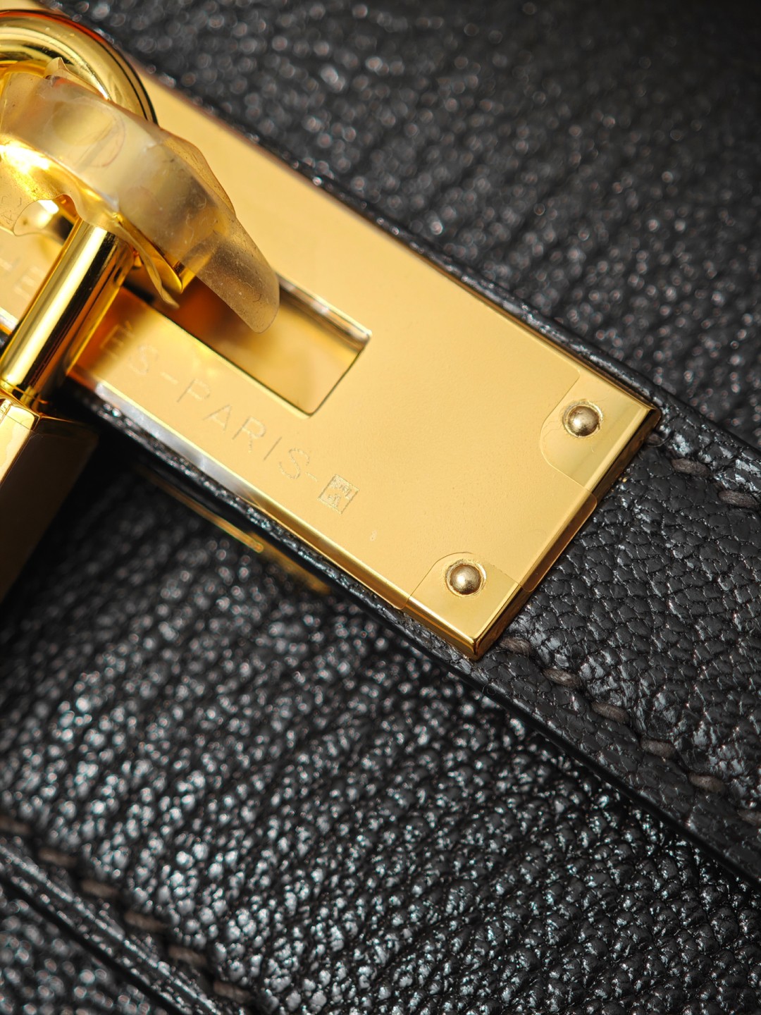 Shebag super replica Hermes Goat leather Kelly 28 bag black gold reivew(August 2025 updated)-Toko Online Tas Louis Vuitton Palsu Kualitas Terbaik, Tas desainer replika ru