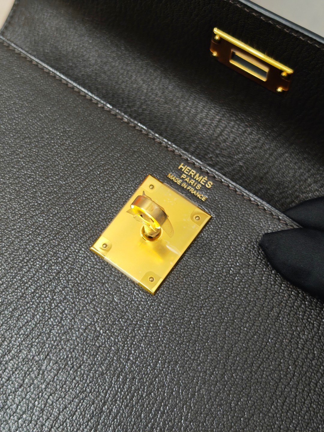 Shebag super replica Hermes Goat leather Kelly 28 bag black gold reivew(August 2025 updated)-Toko Online Tas Louis Vuitton Palsu Kualitas Terbaik, Tas desainer replika ru