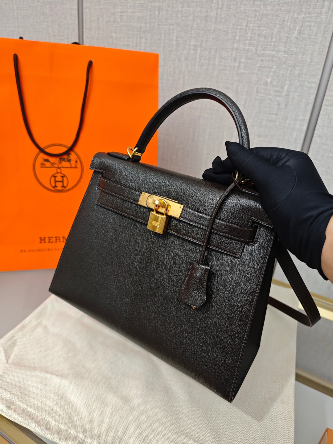 Shebag super replica Hermes Goat leather Kelly 28 bag black gold reivew(August 2025 updated)-Toko Online Tas Louis Vuitton Palsu Kualitas Terbaik, Tas desainer replika ru