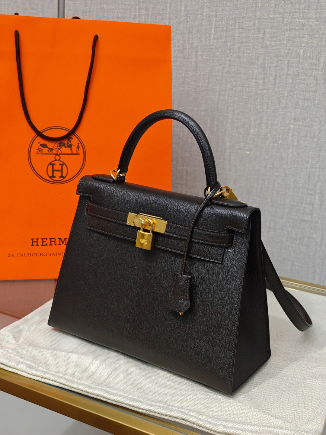 Shebag super replica Hermes Goat leather Kelly 28 bag black gold reivew(August 2025 updated)-Toko Online Tas Louis Vuitton Palsu Kualitas Terbaik, Tas desainer replika ru