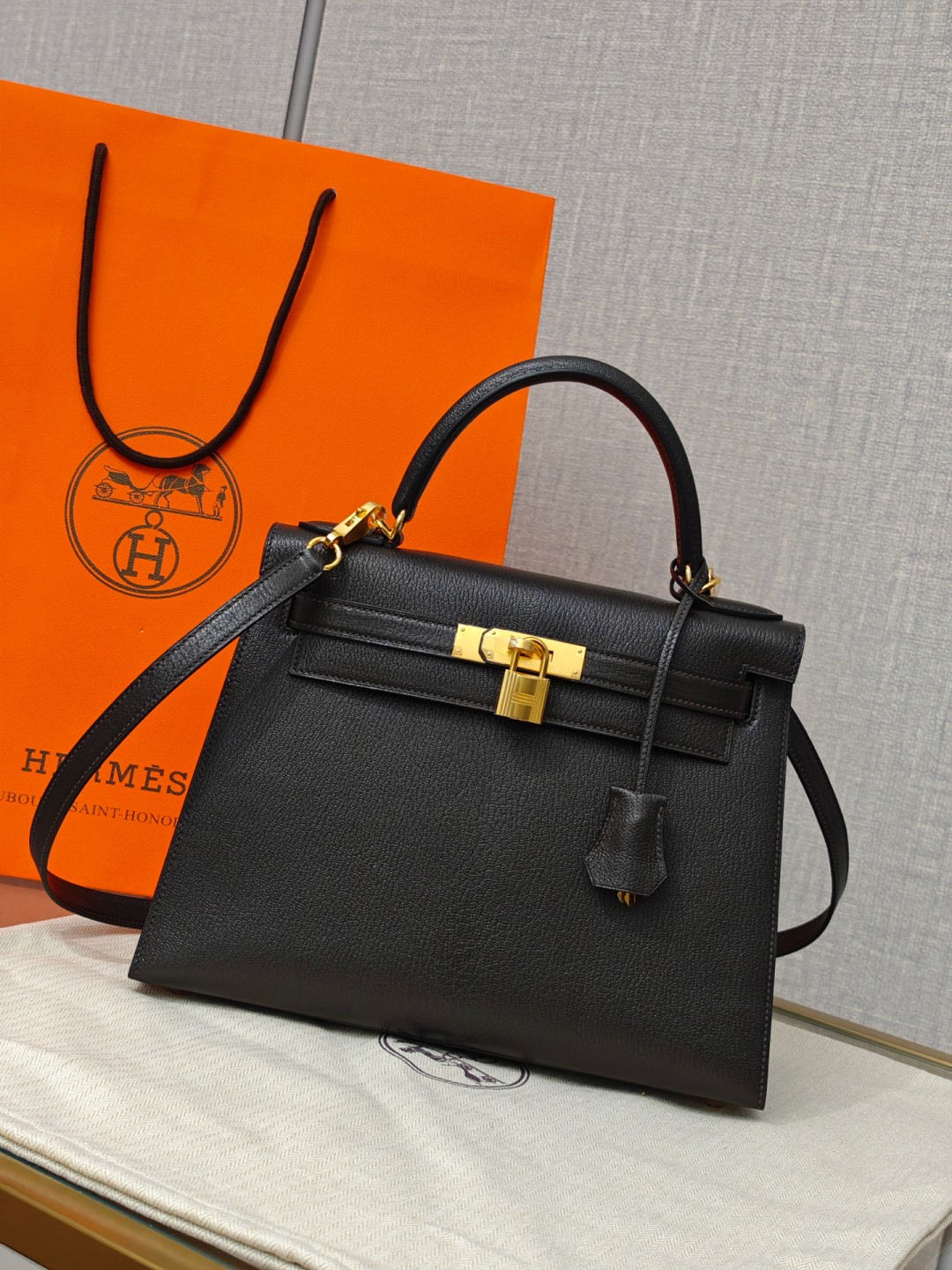 Shebag super replica Hermes Goat leather Kelly 28 bag black gold reivew(August 2025 updated)-Toko Online Tas Louis Vuitton Palsu Kualitas Terbaik, Tas desainer replika ru