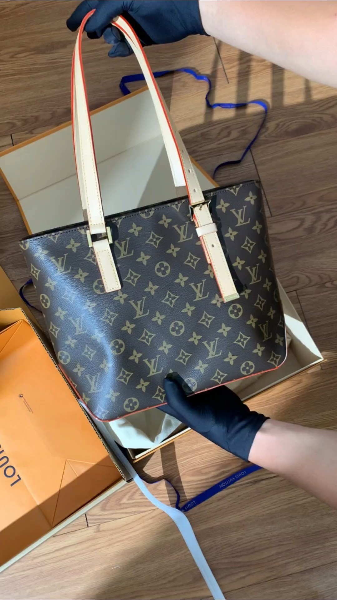 Shebag top replica Louis Vuitton Piano M12095 bag new batch comes(Sep 2025 updated)-Zoo Zoo Fake Louis Vuitton Hnab Online Khw, Replica designer hnab ru