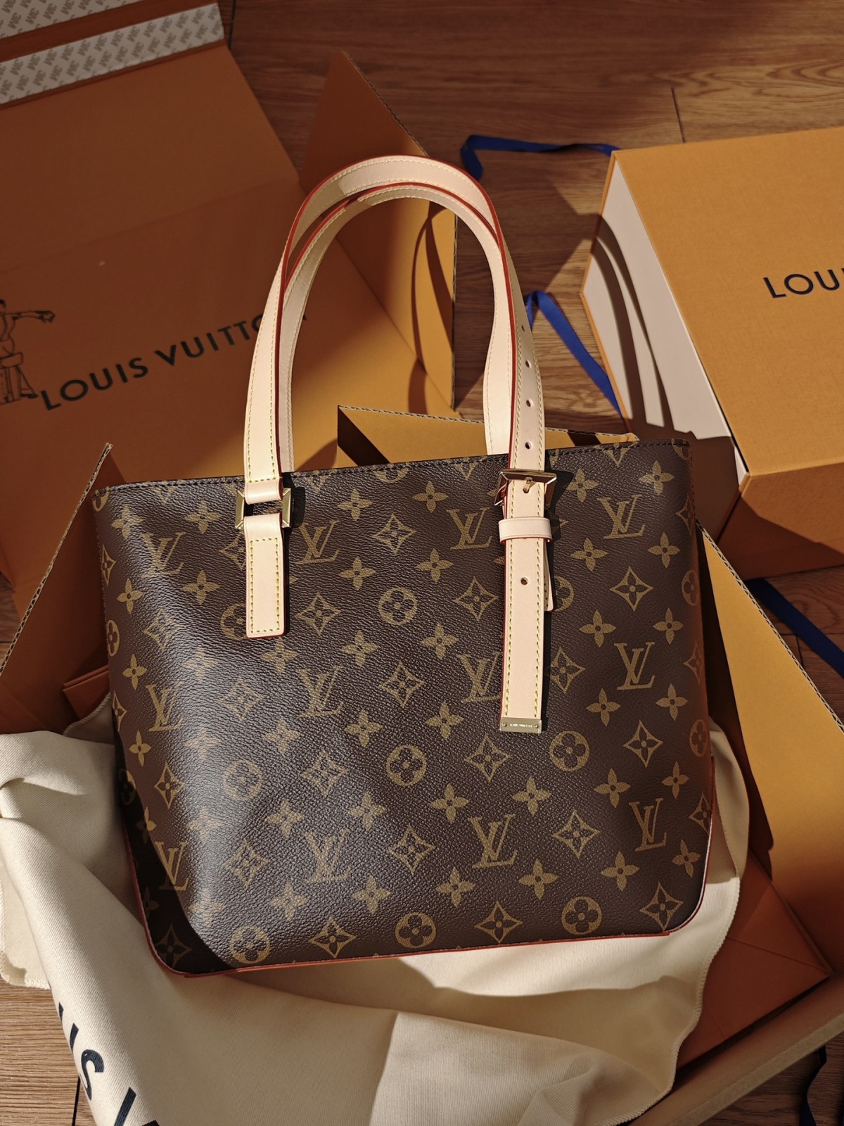 Shebag top replica Louis Vuitton Piano M12095 bag new batch comes(Sep 2025 updated)-Zoo Zoo Fake Louis Vuitton Hnab Online Khw, Replica designer hnab ru