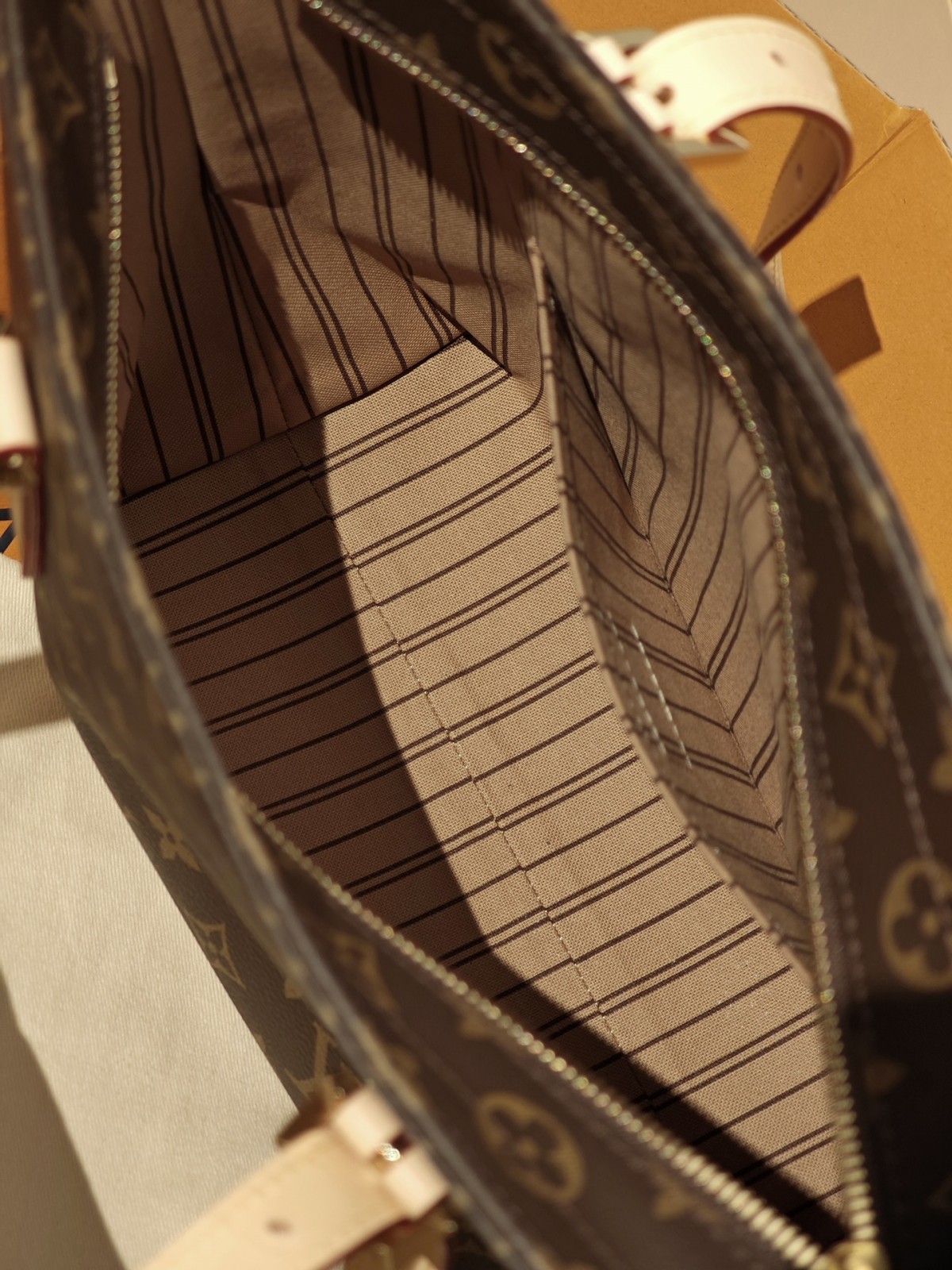 Shebag top replica Louis Vuitton Piano M12095 bag new batch comes(Sep 2025 updated)-Zoo Zoo Fake Louis Vuitton Hnab Online Khw, Replica designer hnab ru