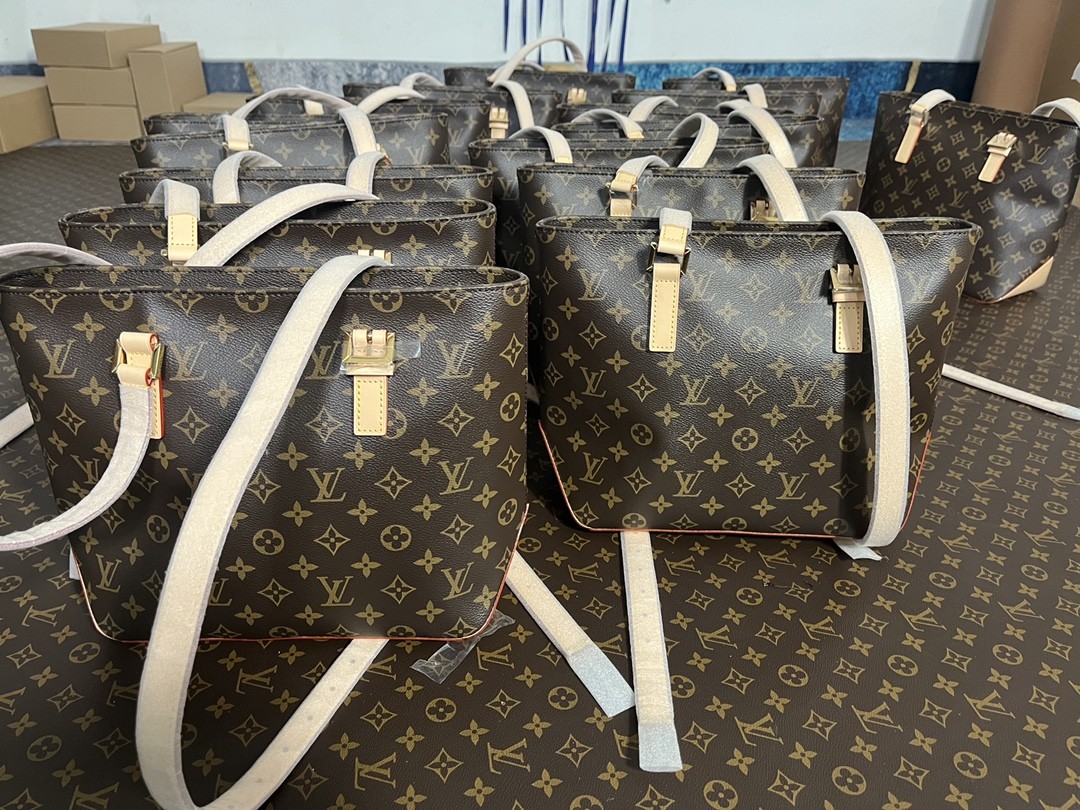 Shebag top replica Louis Vuitton Piano M12095 bag new batch comes(Sep 2025 updated)-Zoo Zoo Fake Louis Vuitton Hnab Online Khw, Replica designer hnab ru