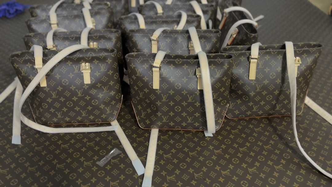 Shebag top replica Louis Vuitton Piano M12095 bag new batch comes(Sep 2025 updated)-Zoo Zoo Fake Louis Vuitton Hnab Online Khw, Replica designer hnab ru