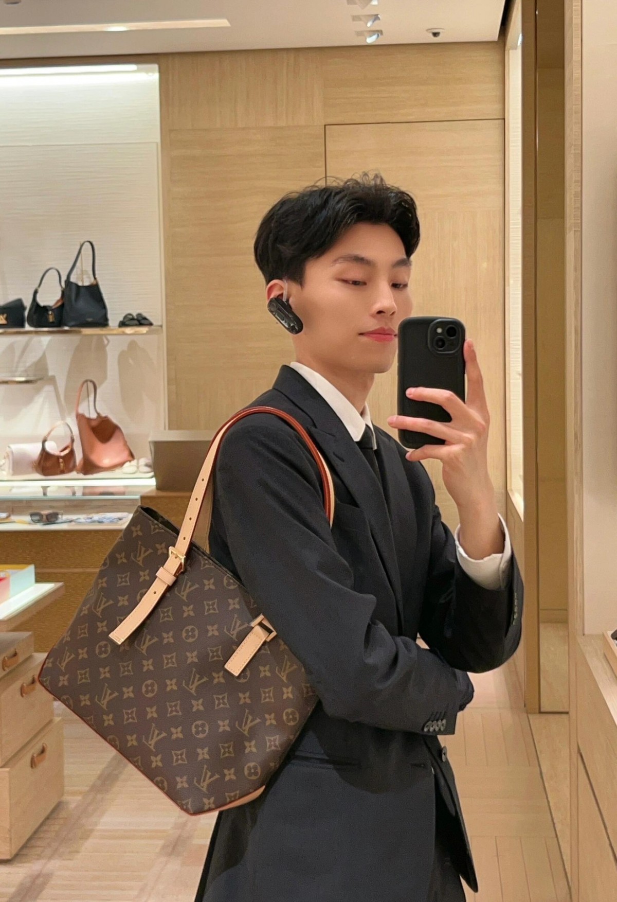 Shebag top replica Louis Vuitton Piano M12095 bag new batch comes(Sep 2025 updated)-Zoo Zoo Fake Louis Vuitton Hnab Online Khw, Replica designer hnab ru