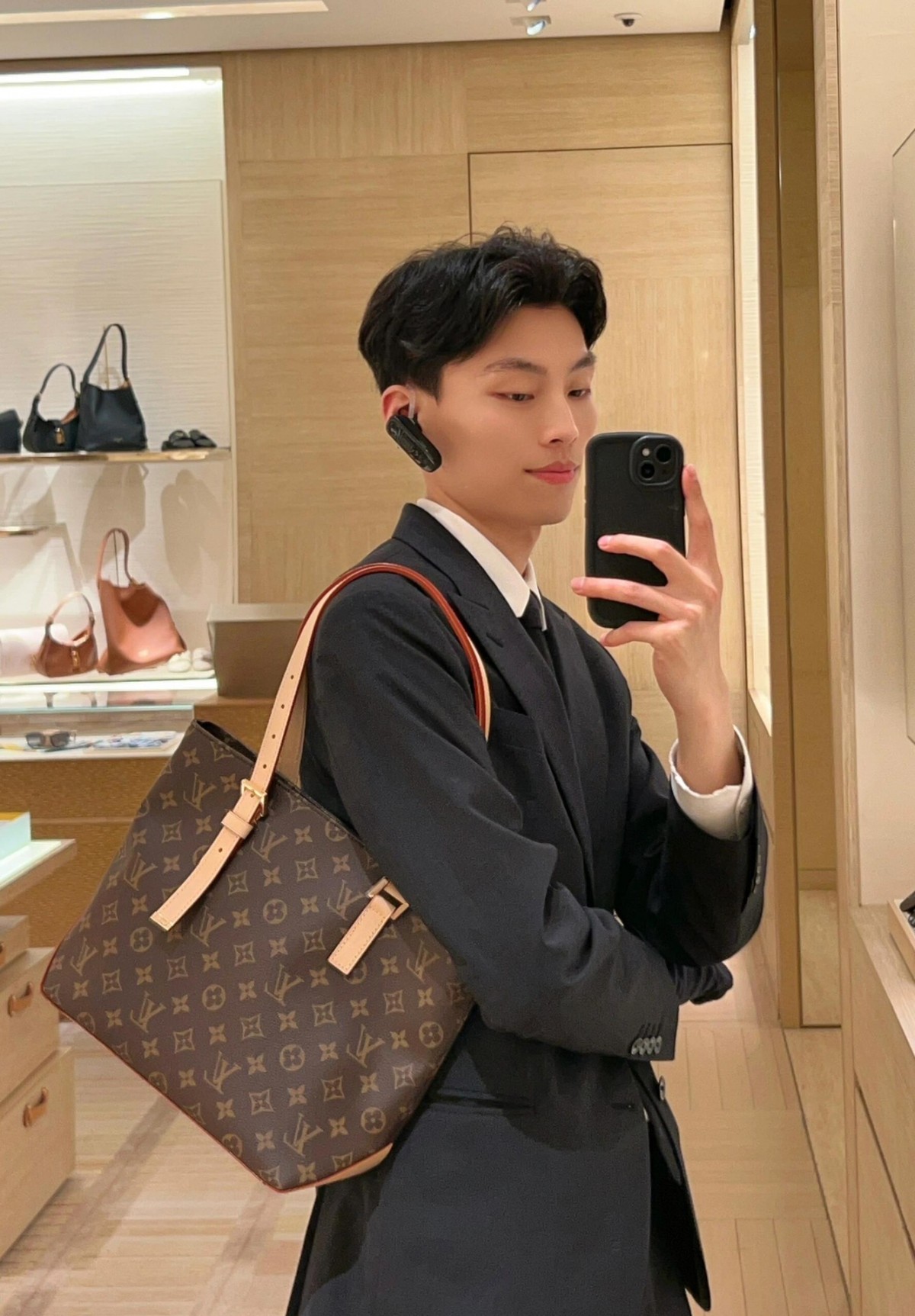 Shebag top replica Louis Vuitton Piano M12095 bag new batch comes(Sep 2025 updated)-Zoo Zoo Fake Louis Vuitton Hnab Online Khw, Replica designer hnab ru