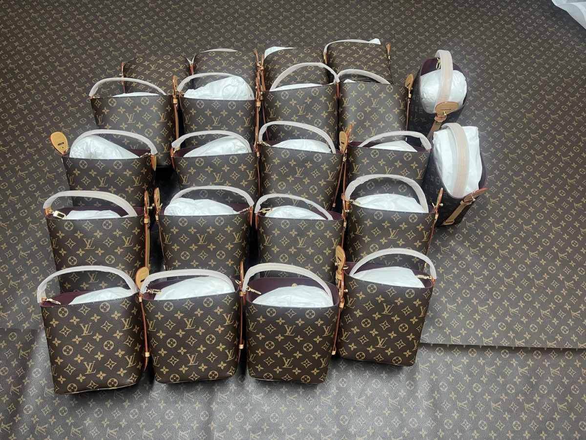 Shebag super replica Louis Vuitton Allin bb bag new arrival (Sep 2025 updated)-Best Quality Fake designer Bag Review, Replica designer bag ru