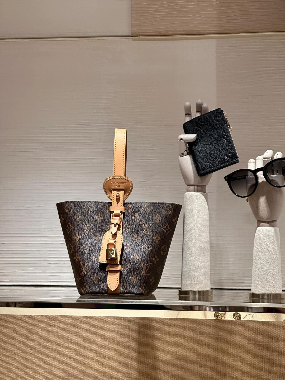 Shebag super replica Louis Vuitton Allin bb bag new arrival (Sep 2025 updated)-Best Quality Fake designer Bag Review, Replica designer bag ru