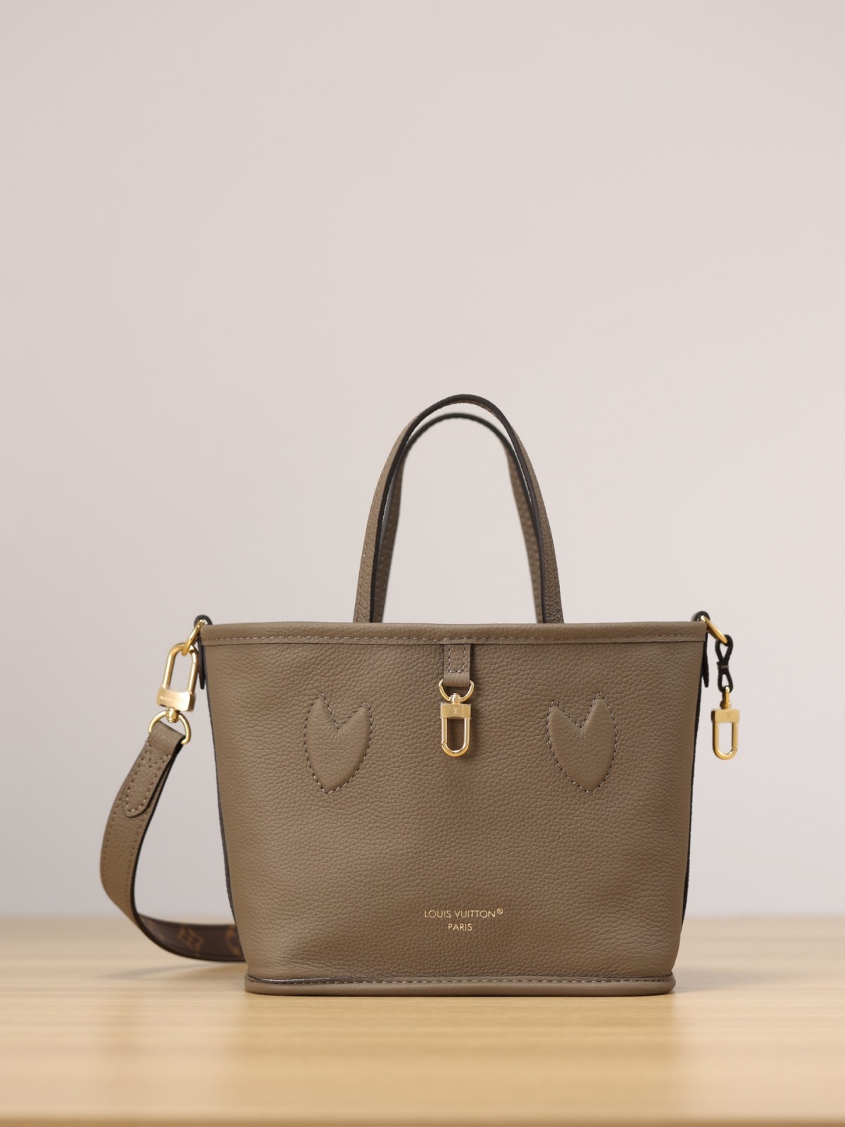 Shebag super replica Louis Vuitton M12109 NEVERFULL BANDOULIÈRE INSIDE OUT BB bag review(Sep 2025 updated)-Best Quality Fake designer Bag Review, Replica designer bag ru
