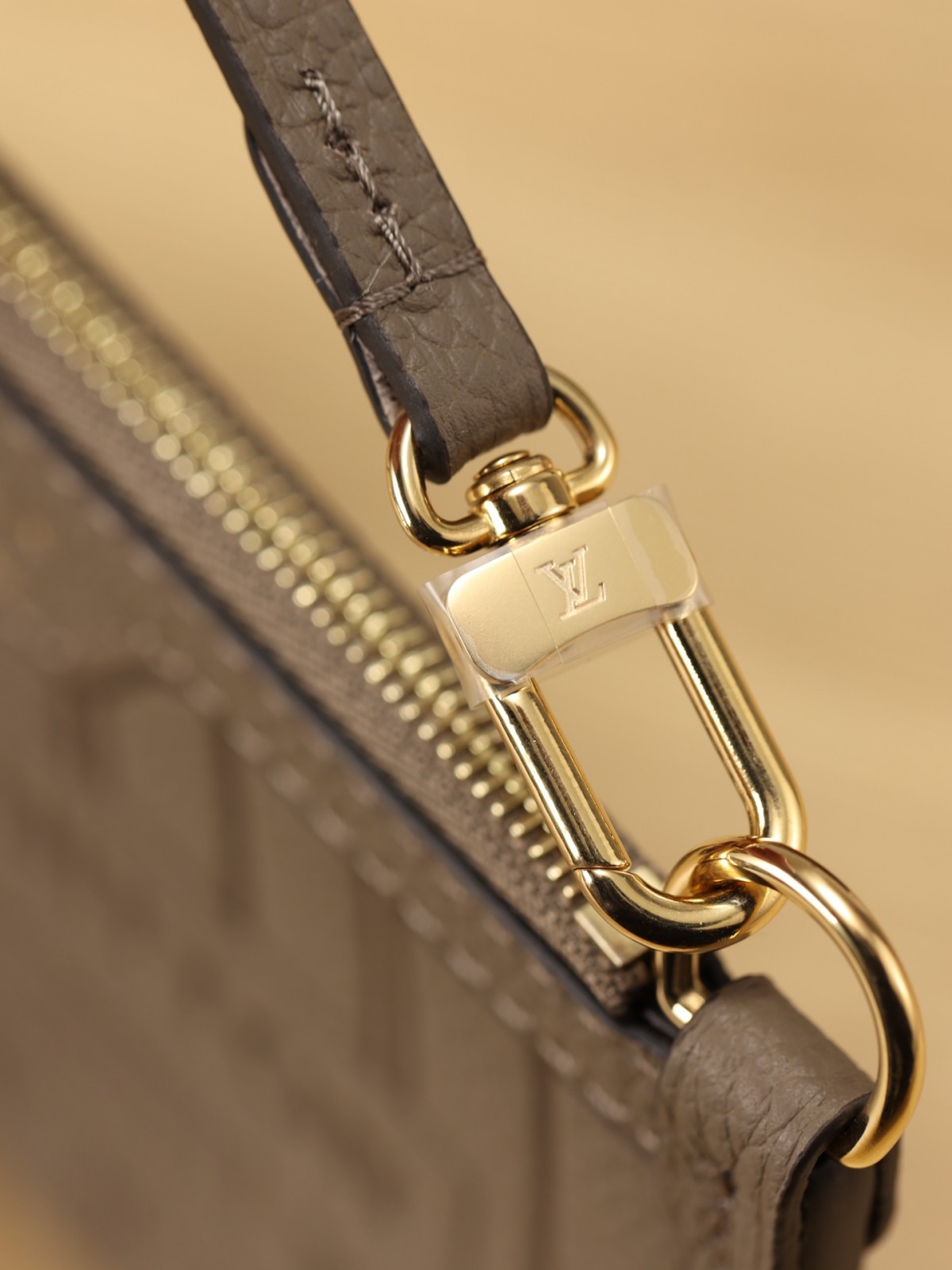 Shebag super replica Louis Vuitton M12109 NEVERFULL BANDOULIÈRE INSIDE OUT BB bag review(Sep 2025 updated)-Best Quality Fake designer Bag Review, Replica designer bag ru