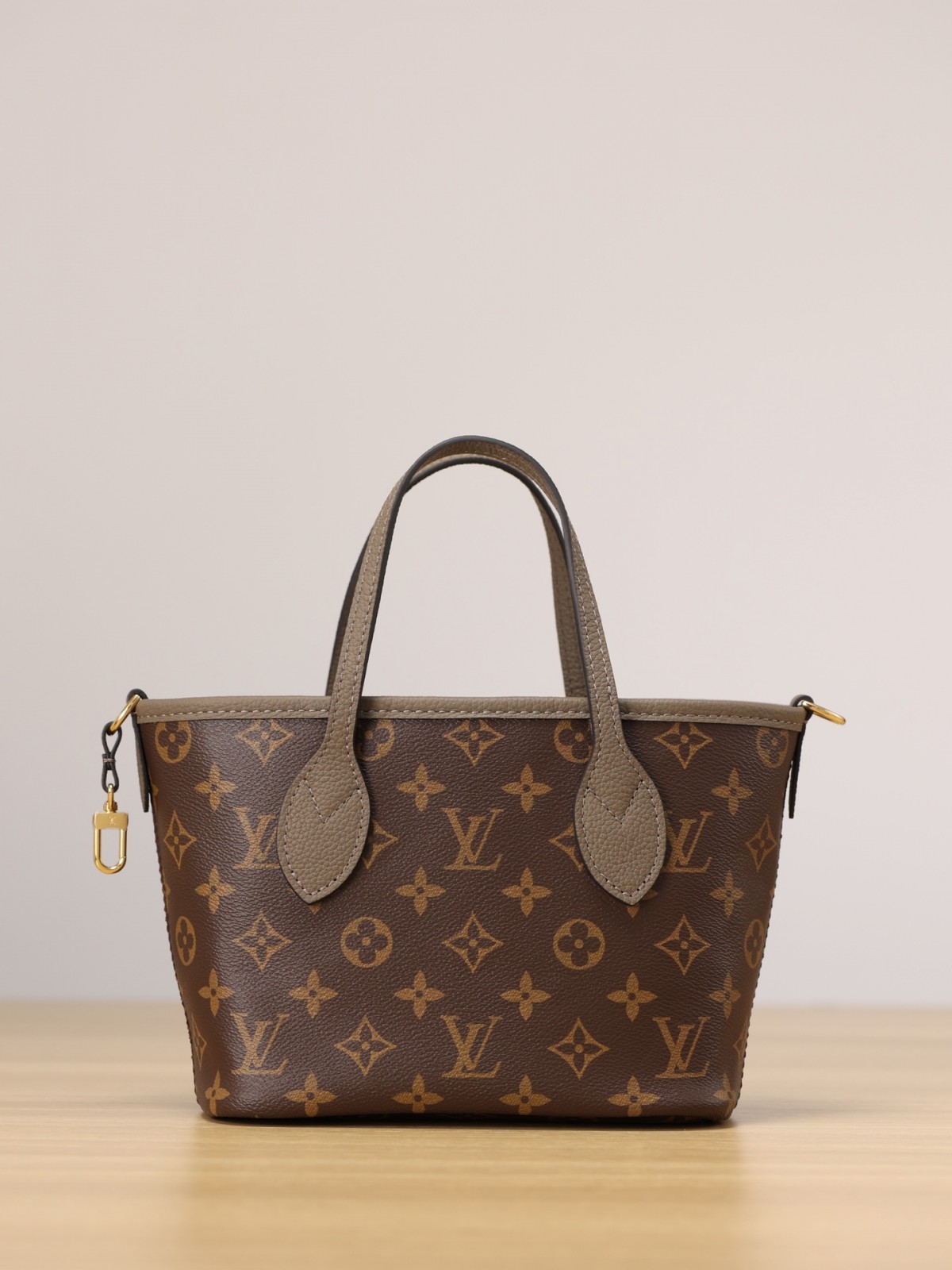 Shebag super replica Louis Vuitton M12109 NEVERFULL BANDOULIÈRE INSIDE OUT BB bag review(Sep 2025 updated)-Best Quality Fake designer Bag Review, Replica designer bag ru