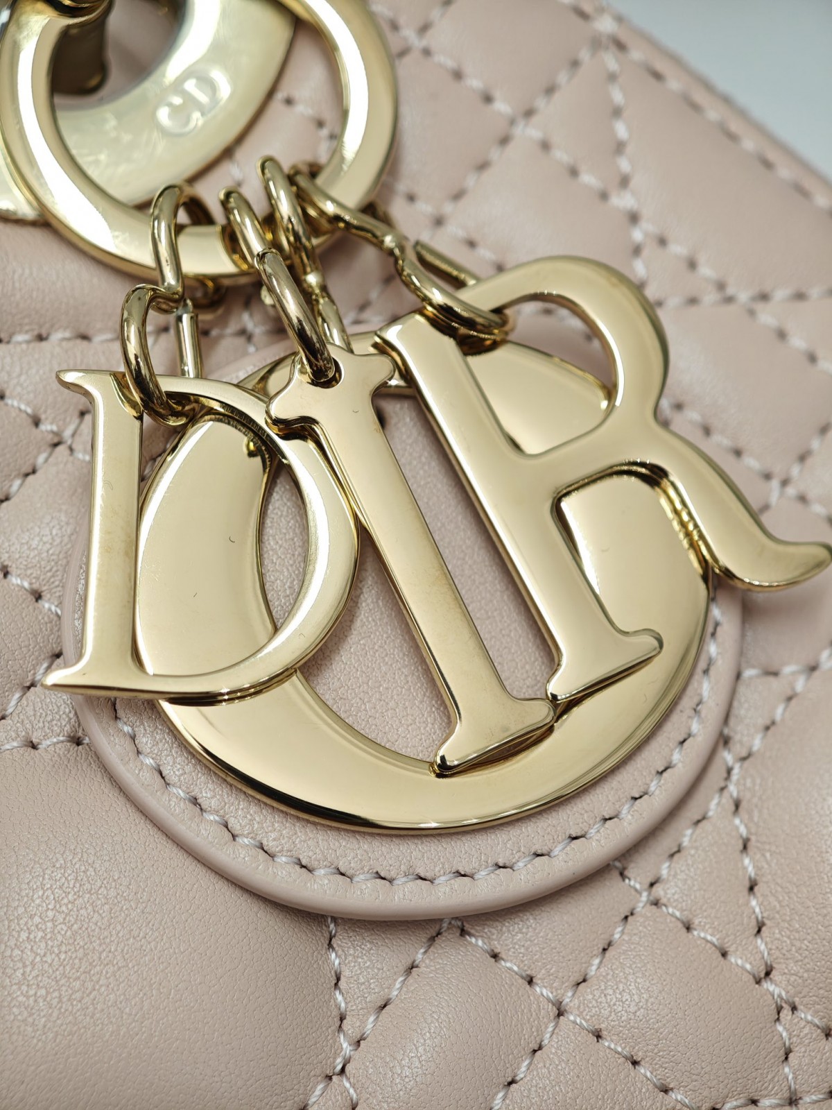 Shebag super replica Mini Lady Dior pink bag review(Sep 2025 updated)-Best Quality Fake designer Bag Review, Replica designer bag ru