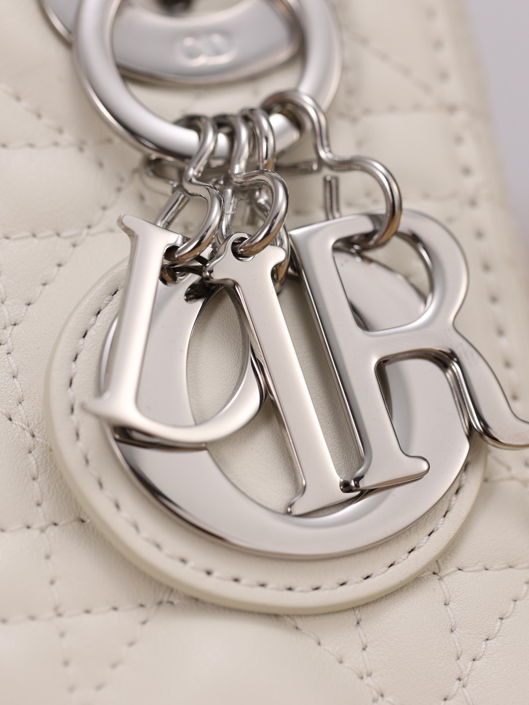 white lady dior silver hardware-Best Quality Fake Louis Vuitton Bag Online Store, Replica designer bag ru