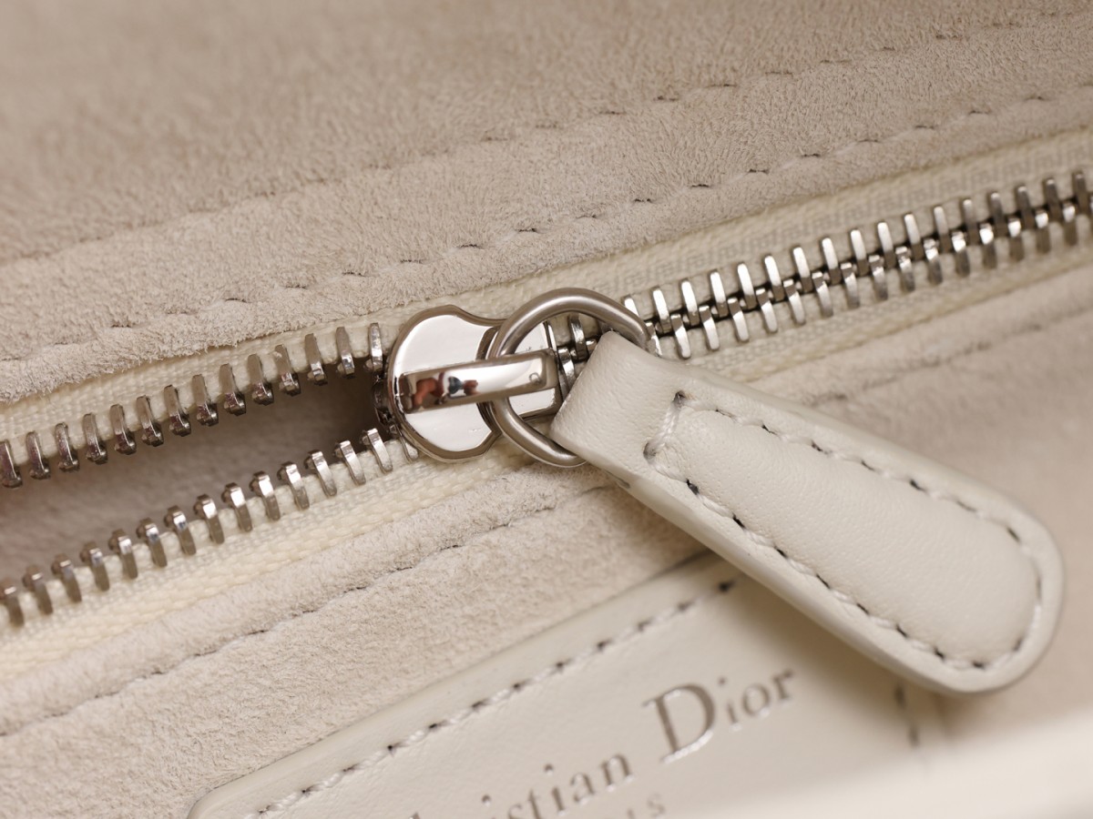 white lady dior silver hardware-Best Quality Fake Louis Vuitton Bag Online Store, Replica designer bag ru