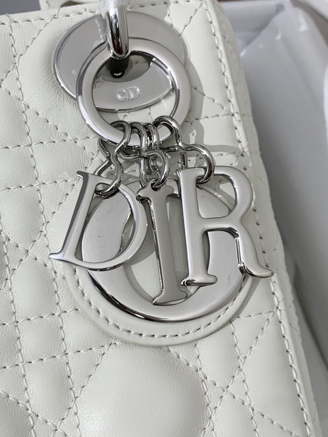 white lady dior silver hardware-Best Quality Fake Louis Vuitton Bag Online Store, Replica designer bag ru